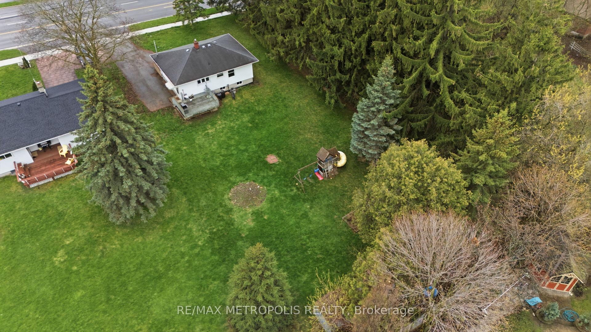 Photo 21 of 148 Winchester Road E, Whitby, Brooklin — HOMEH