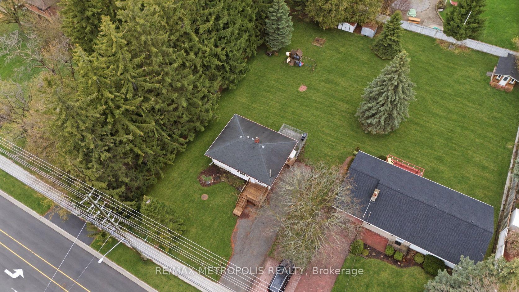 Photo 28 of 148 Winchester Road E, Whitby, Brooklin — HOMEH