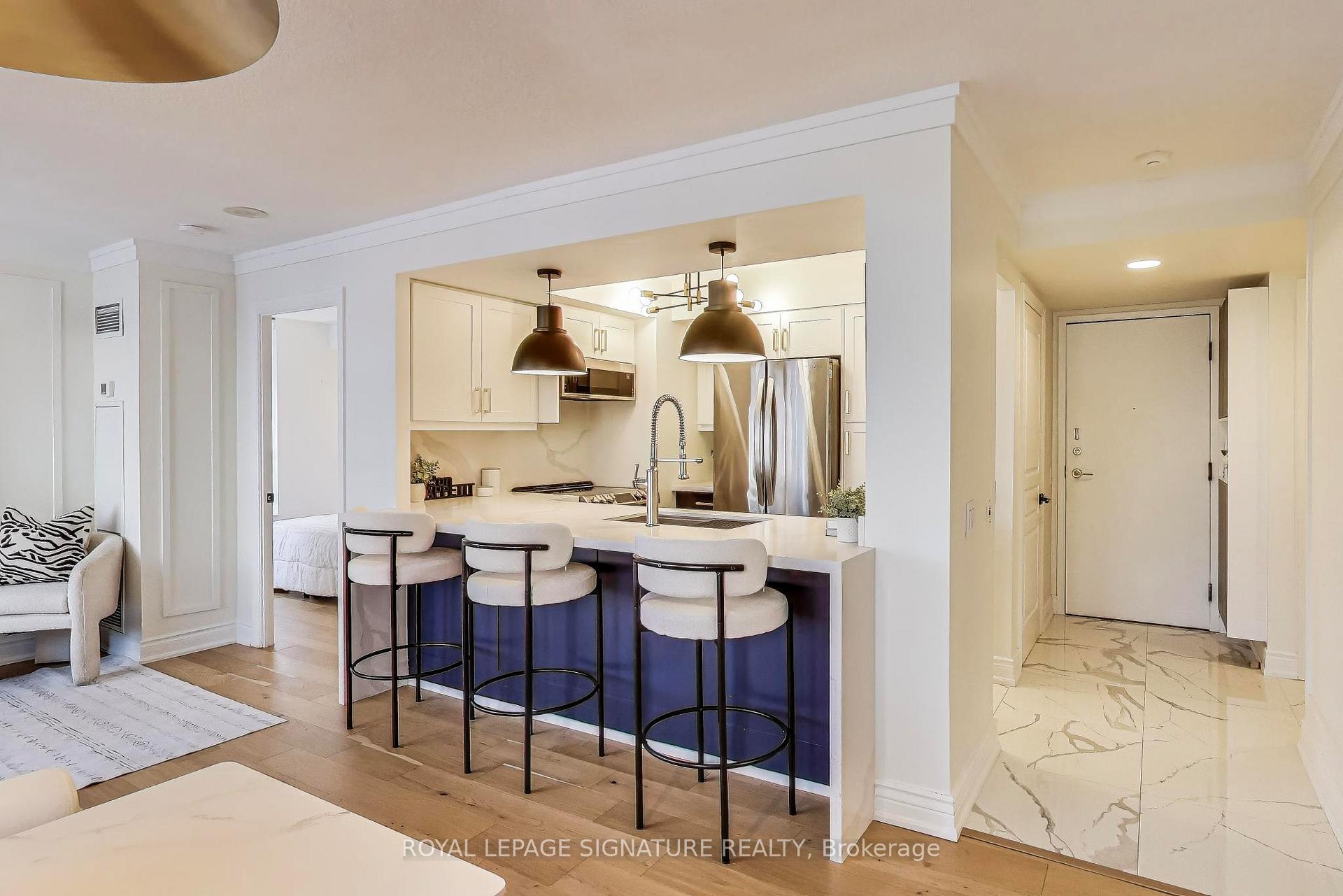 Photo 9 of Unit 411, 5 Northtown Way, North York, Willowdale East — HOMEH