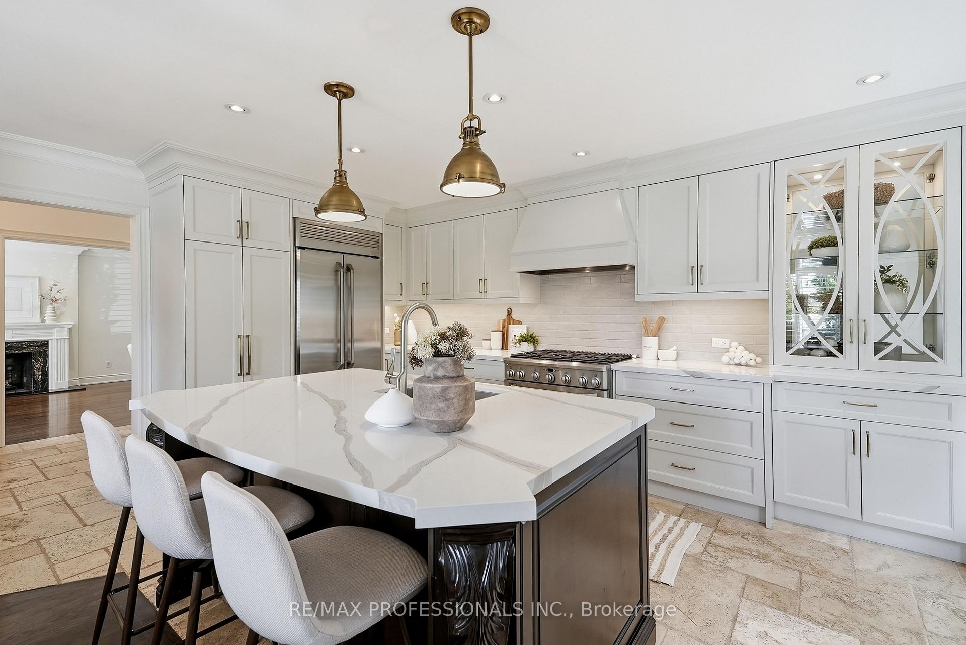 Photo 19 of 61 Abilene Drive, Etobicoke, Princess-Rosethorn — HOMEH
