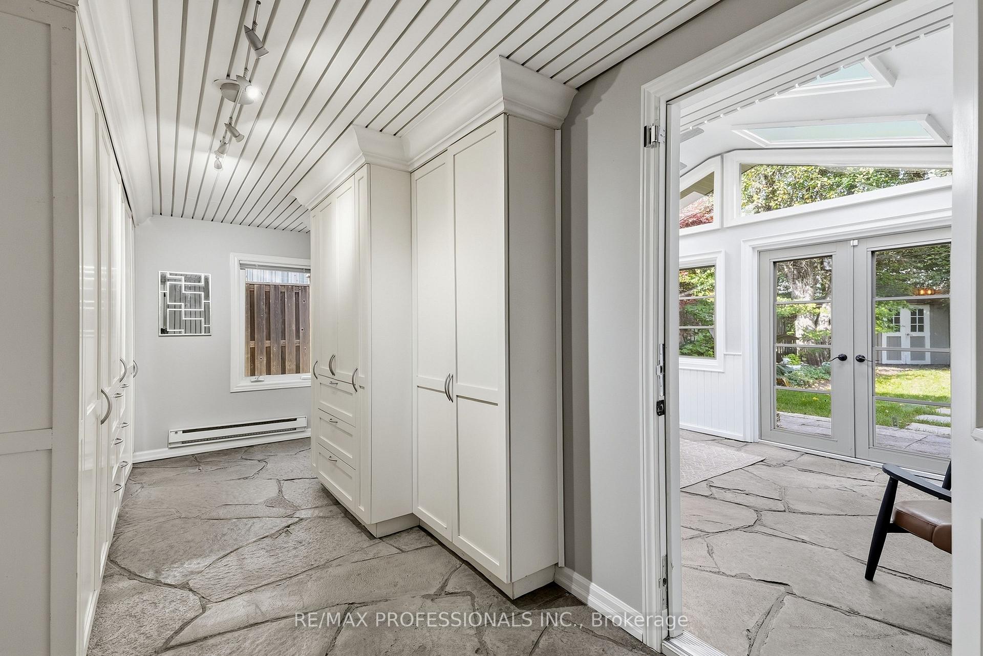 Photo 31 of 61 Abilene Drive, Etobicoke, Princess-Rosethorn — HOMEH