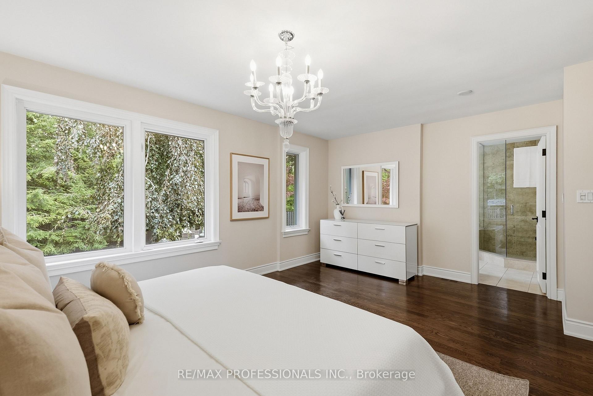 Photo 35 of 61 Abilene Drive, Etobicoke, Princess-Rosethorn — HOMEH