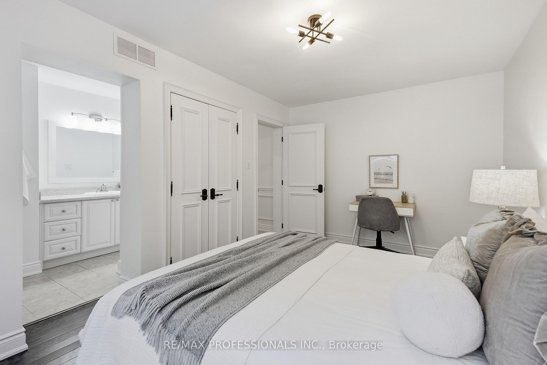 Photo 41 of 61 Abilene Drive, Etobicoke, Princess-Rosethorn — HOMEH