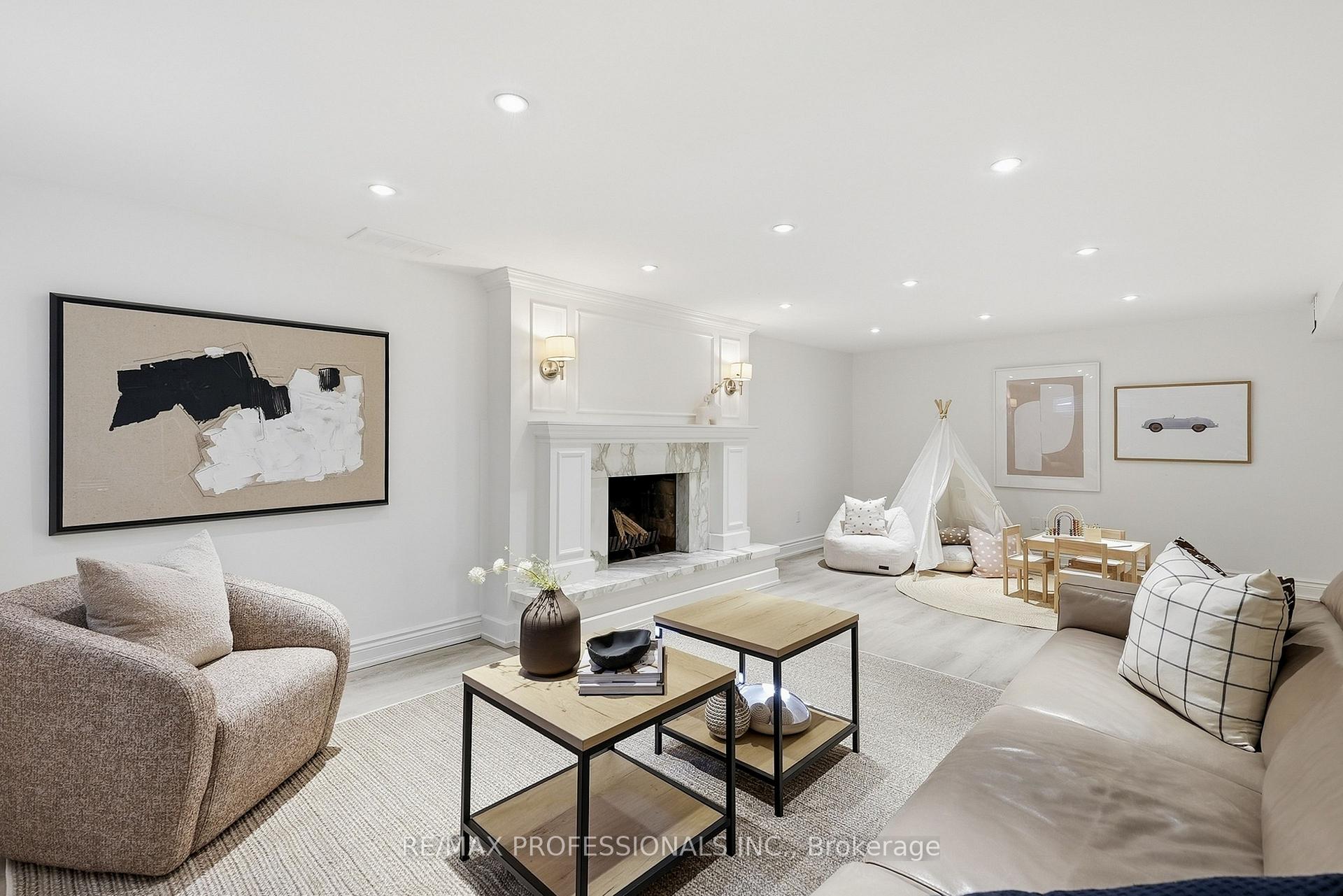 Photo 49 of 61 Abilene Drive, Etobicoke, Princess-Rosethorn — HOMEH
