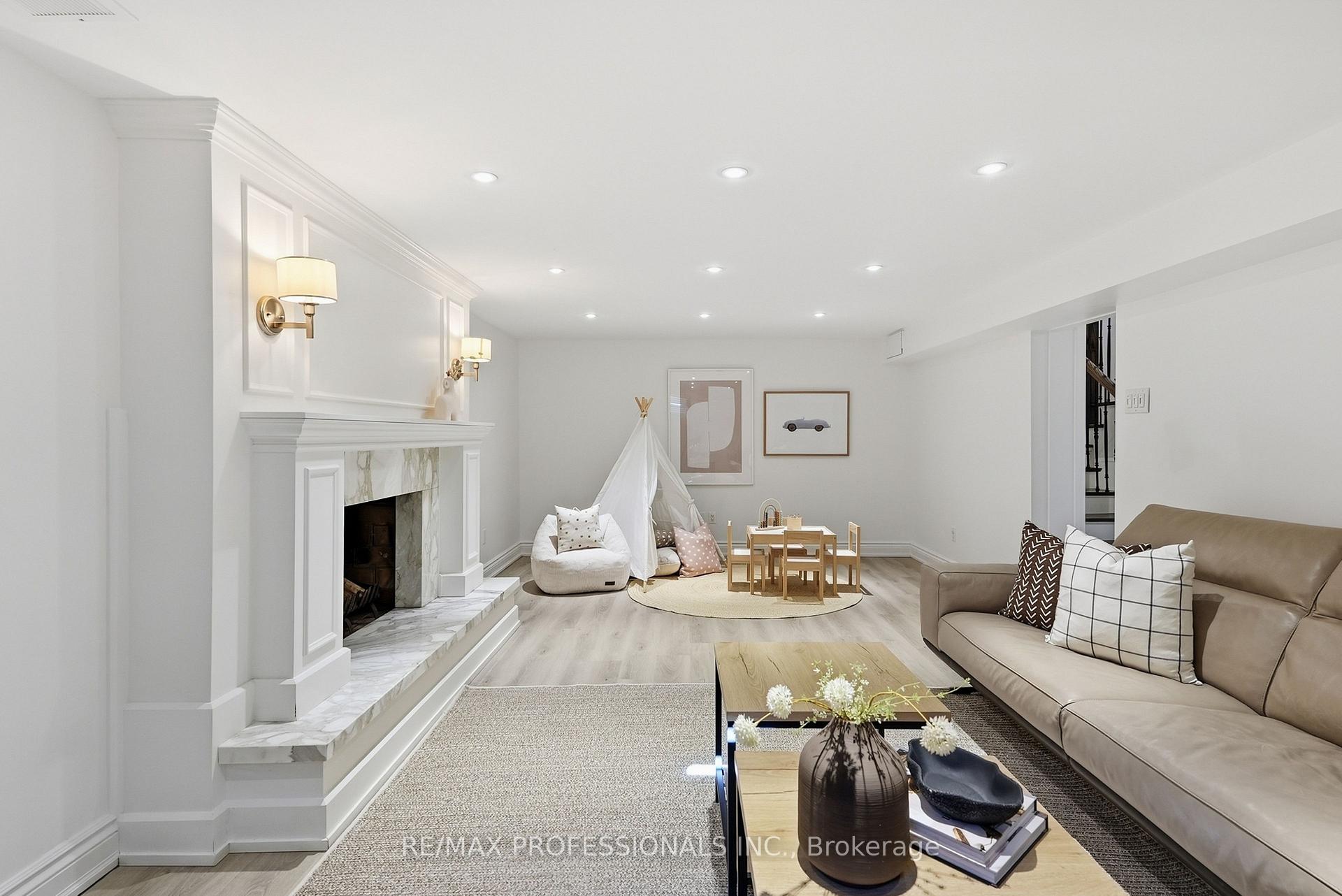 Photo 51 of 61 Abilene Drive, Etobicoke, Princess-Rosethorn — HOMEH