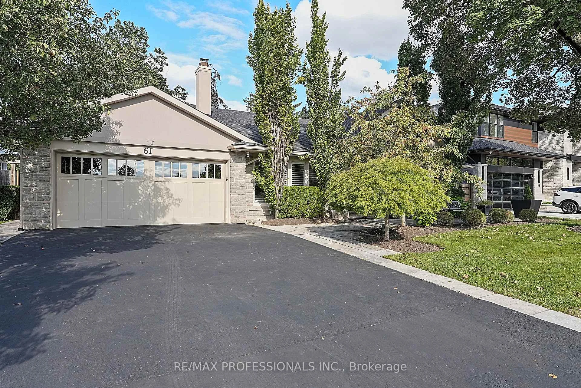 Photo 58 of 61 Abilene Drive, Etobicoke, Princess-Rosethorn — HOMEH