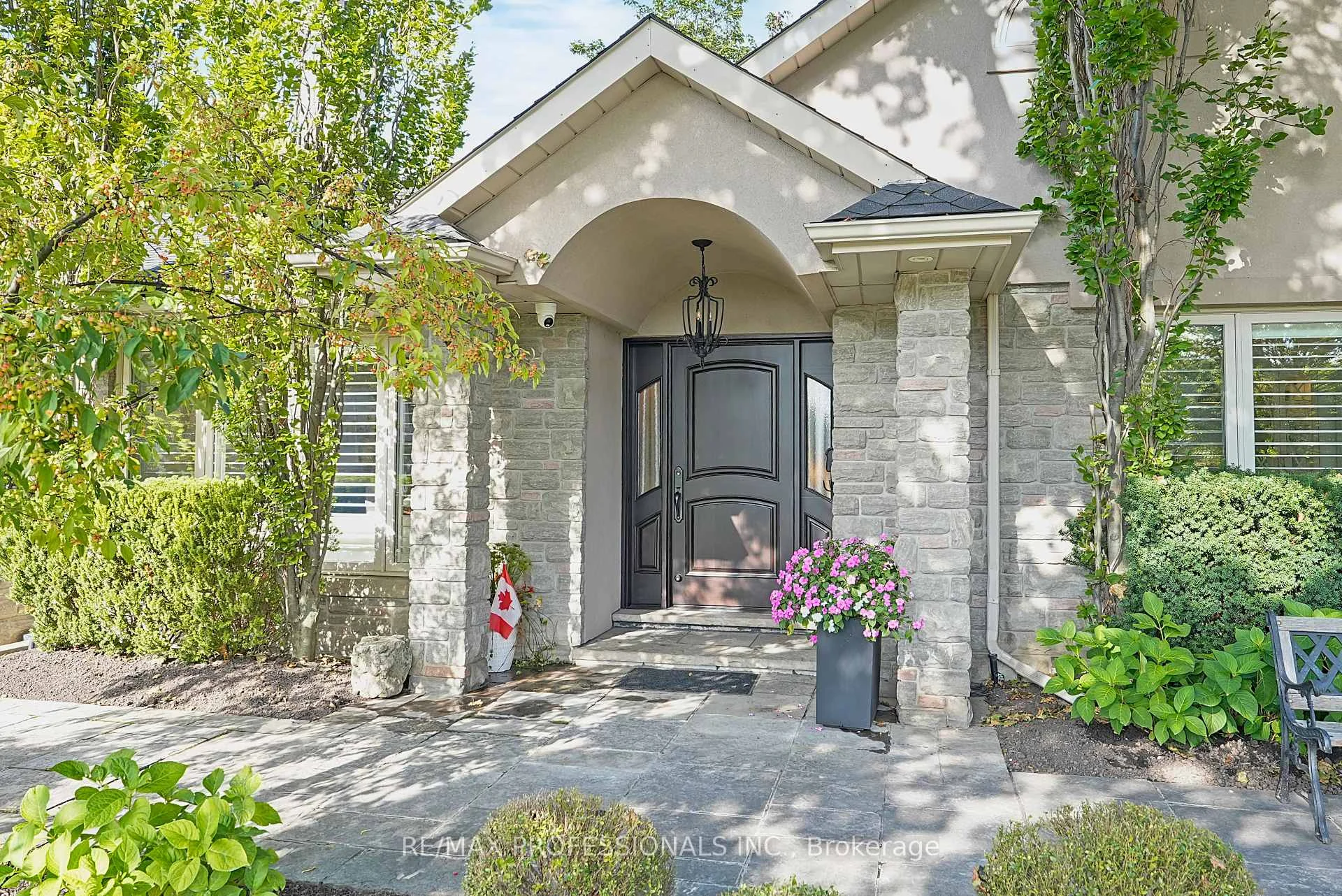 Photo 67 of 61 Abilene Drive, Etobicoke, Princess-Rosethorn — HOMEH