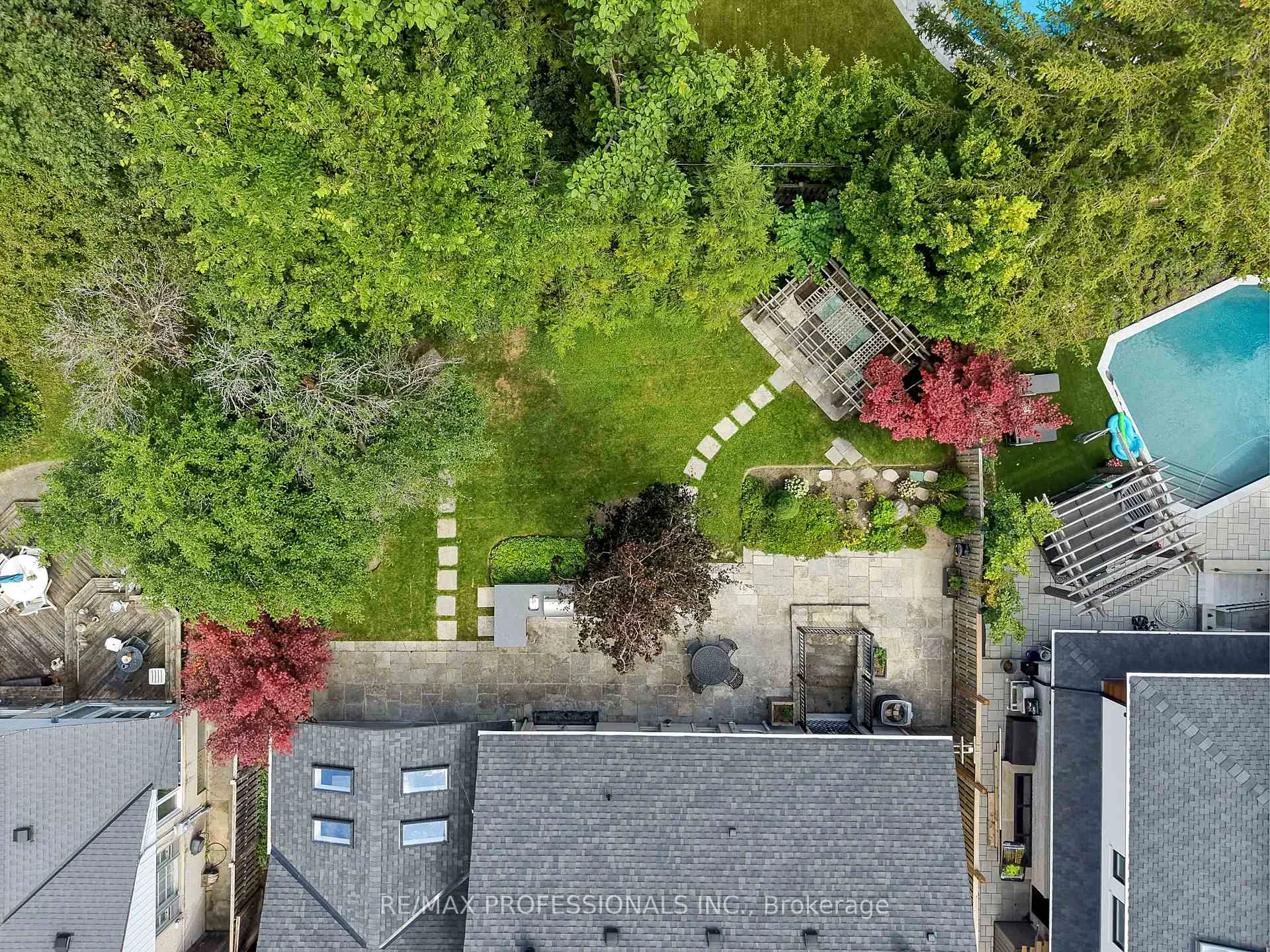 Photo 83 of 61 Abilene Drive, Etobicoke, Princess-Rosethorn — HOMEH
