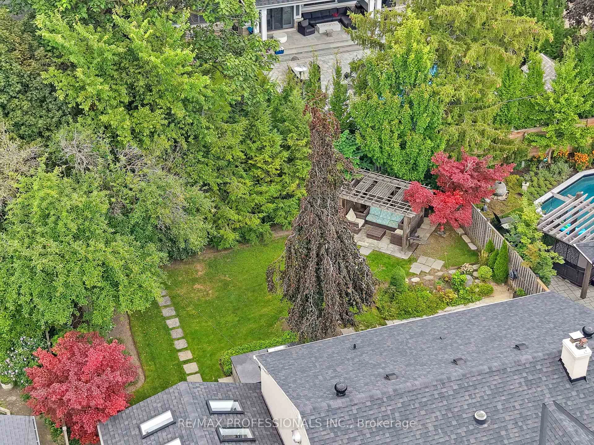 Photo 84 of 61 Abilene Drive, Etobicoke, Princess-Rosethorn — HOMEH
