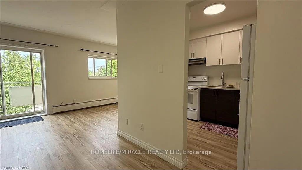 Photo 6 of Unit 202, 206 Indian Road, Kitchener, Grand River North — HOMEH