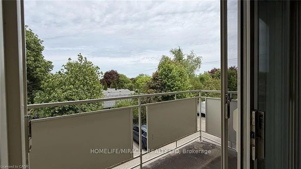 Photo 11 of Unit 202, 206 Indian Road, Kitchener, Grand River North — HOMEH