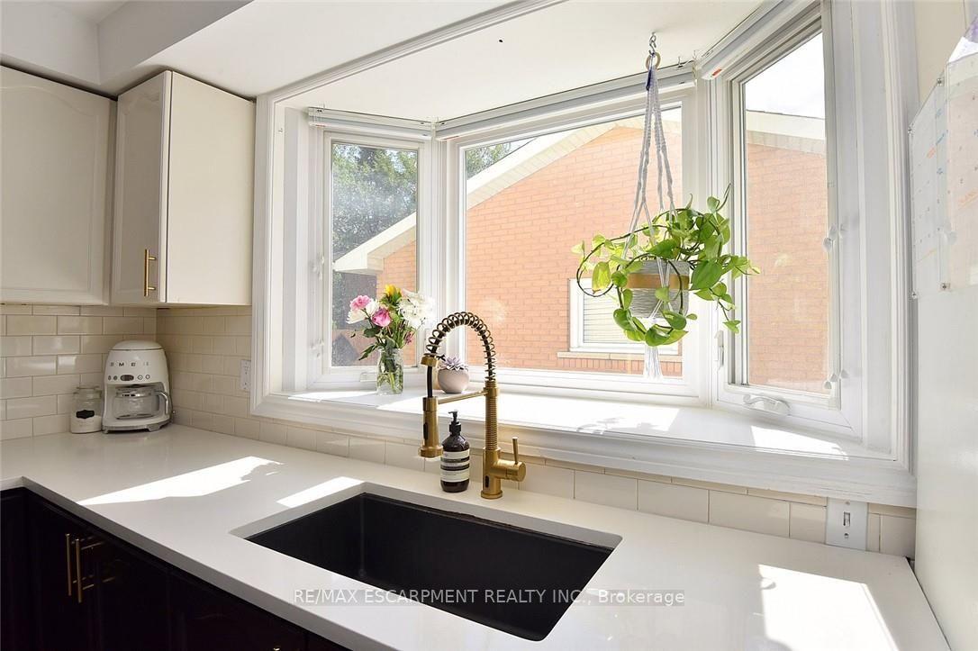 Photo 16 of 191 Bell Avenue, Hamilton, Bartonville — HOMEH