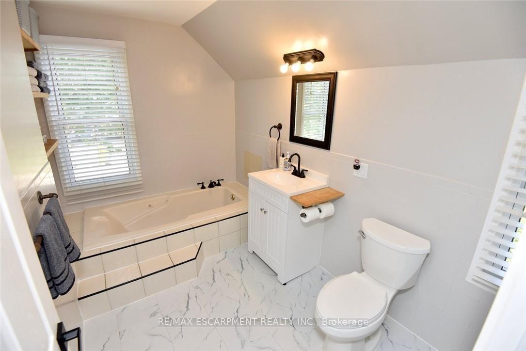 Photo 27 of 191 Bell Avenue, Hamilton, Bartonville — HOMEH