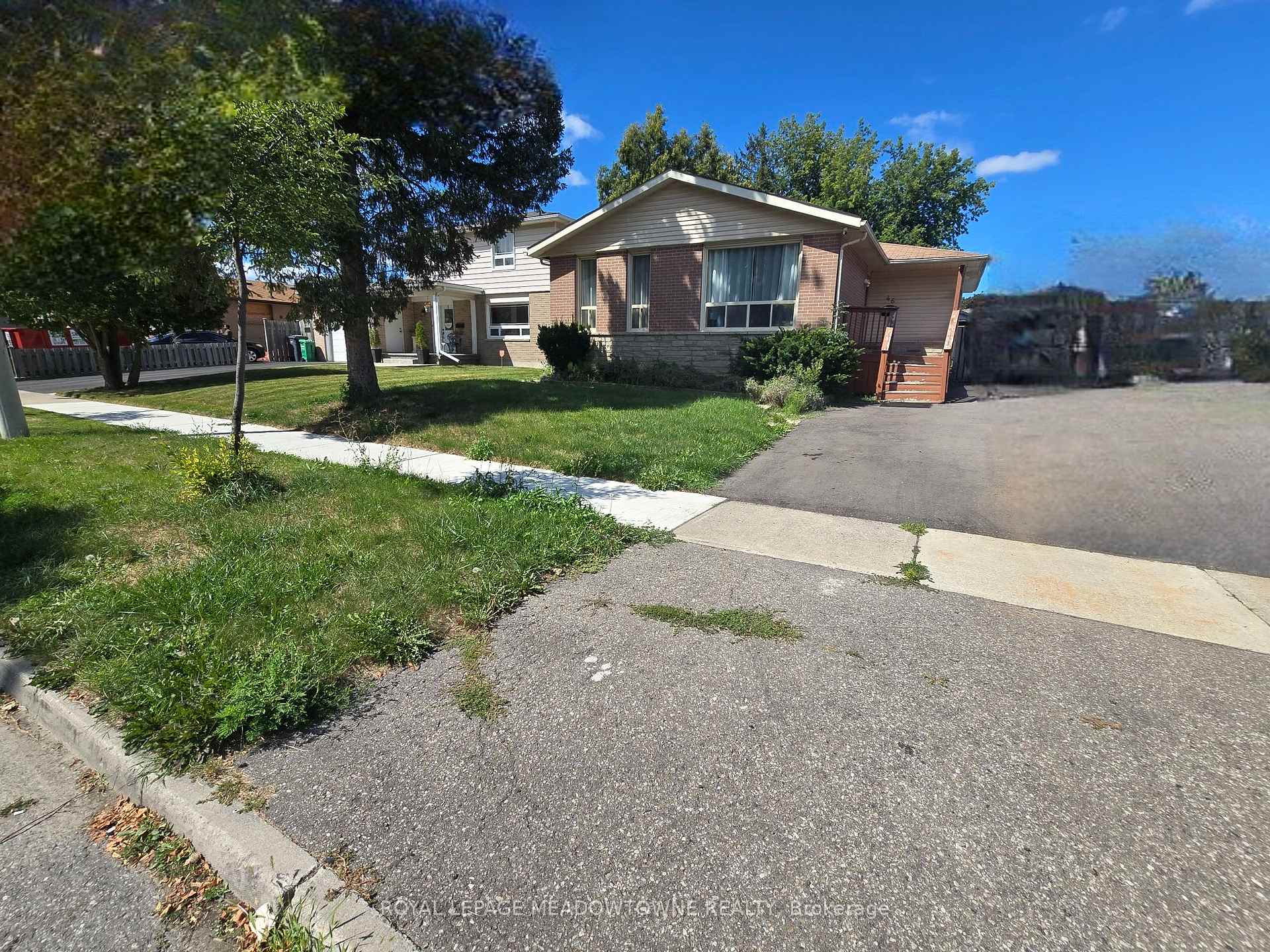 Photo 1 of 46 Reigate Avenue, Brampton, Madoc — HOMEH