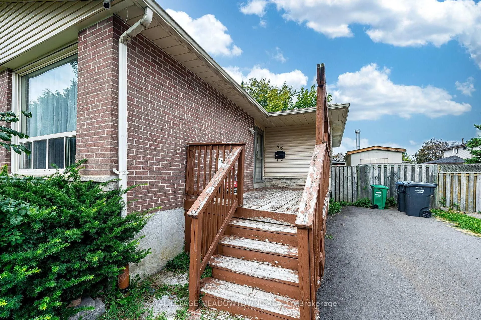 Photo 4 of 46 Reigate Avenue, Brampton, Madoc — HOMEH