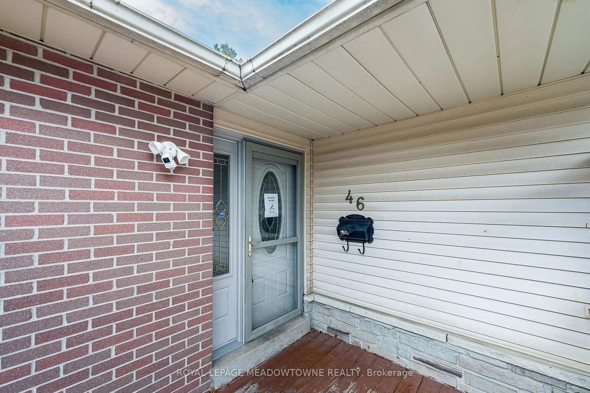 Photo 5 of 46 Reigate Avenue, Brampton, Madoc — HOMEH