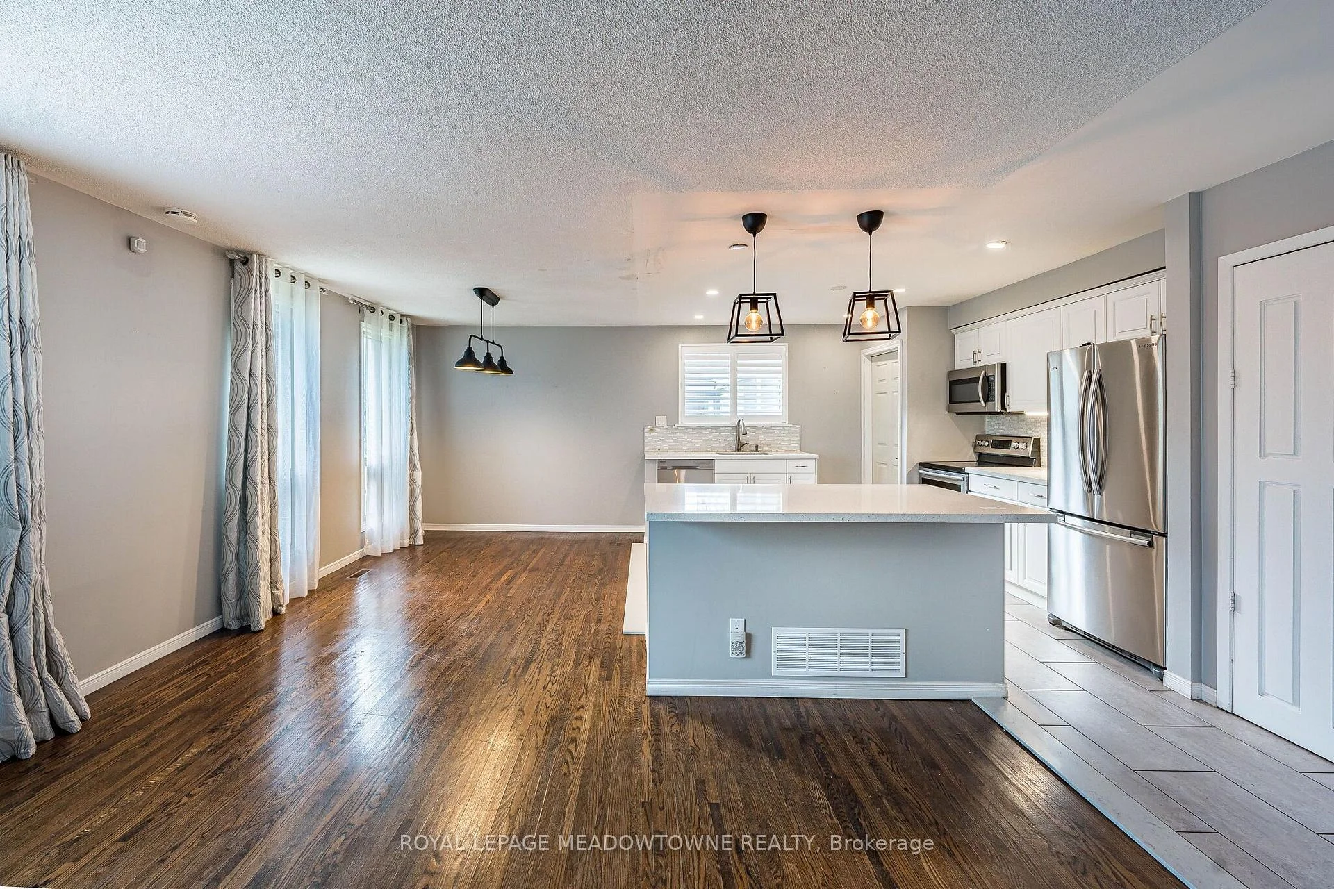 Photo 8 of 46 Reigate Avenue, Brampton, Madoc — HOMEH