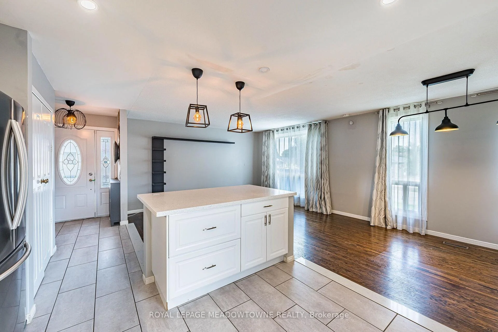 Photo 14 of 46 Reigate Avenue, Brampton, Madoc — HOMEH