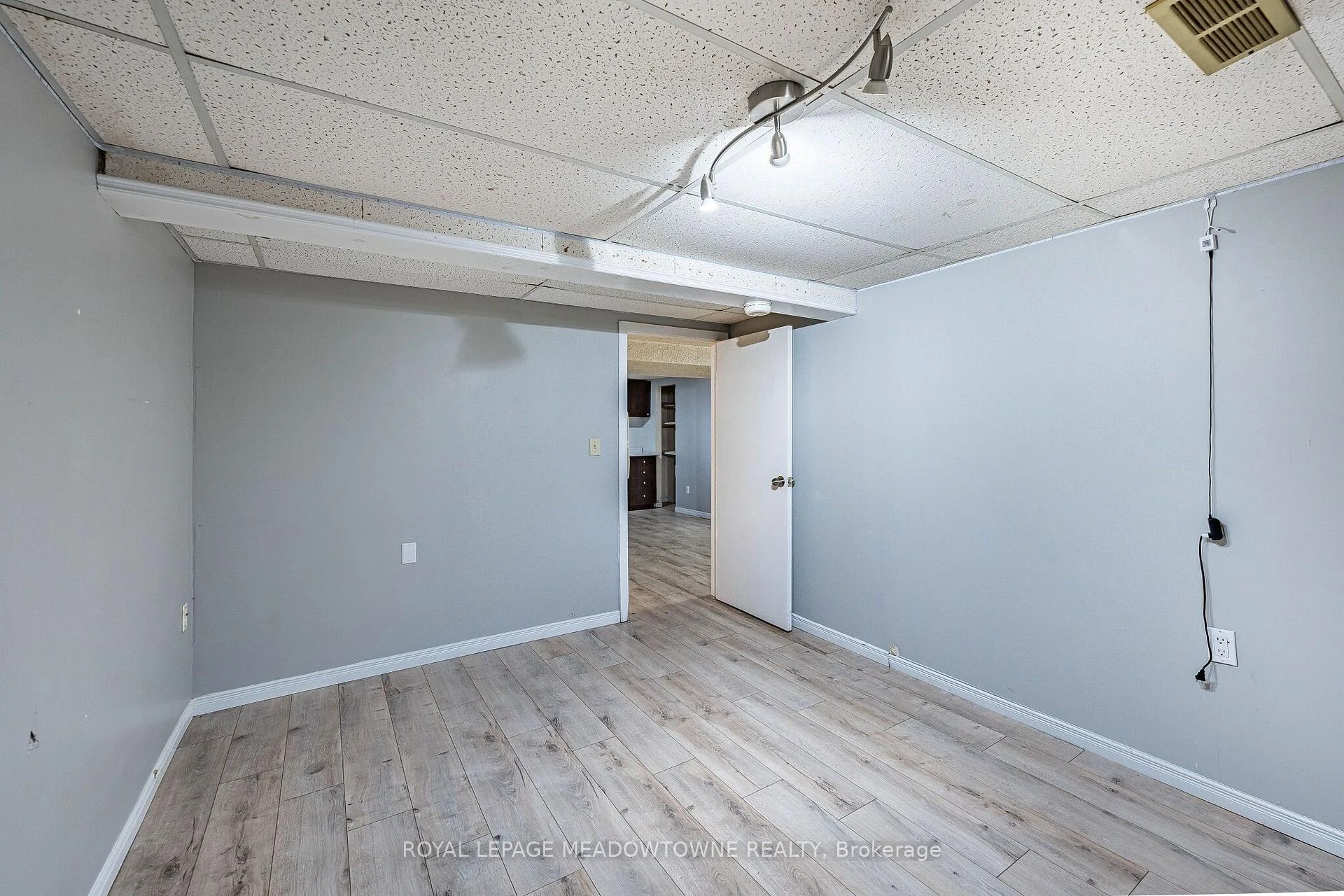 Photo 40 of 46 Reigate Avenue, Brampton, Madoc — HOMEH