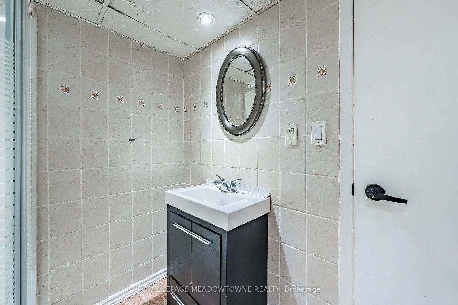 Photo 44 of 46 Reigate Avenue, Brampton, Madoc — HOMEH