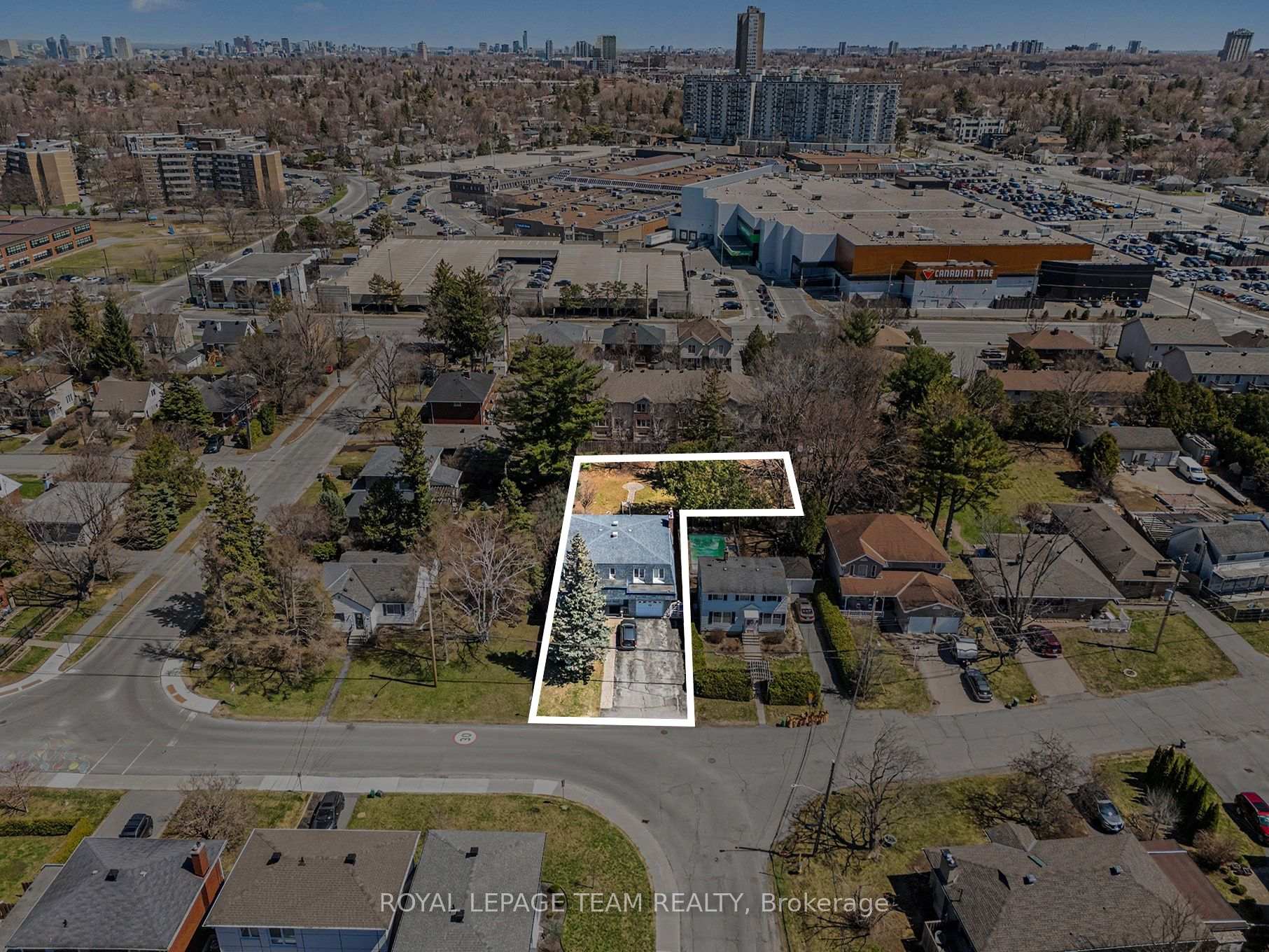 Photo 2 of 429 Ancaster Avenue, Ottawa, Woodroffe — HOMEH