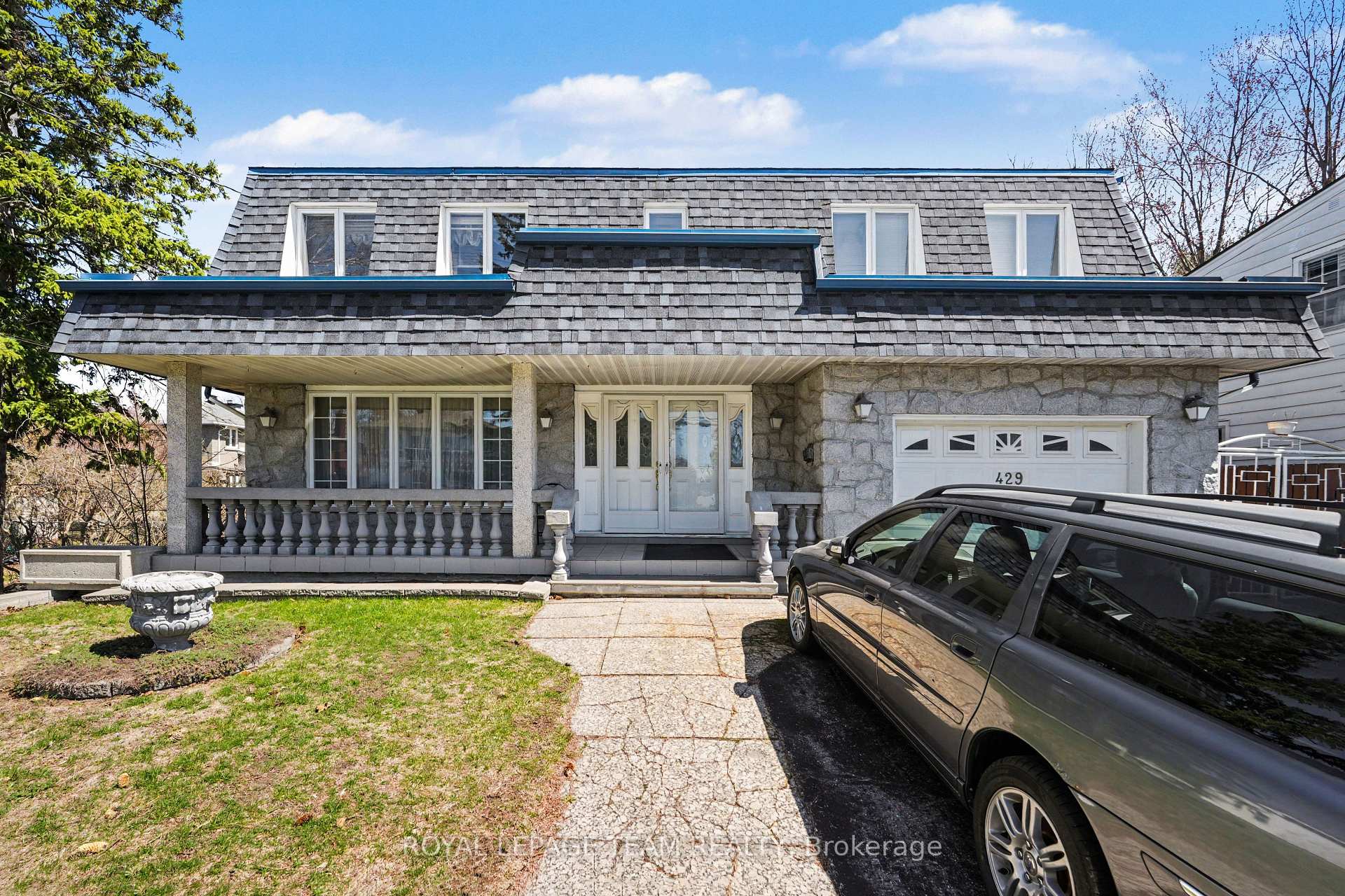 Photo 3 of 429 Ancaster Avenue, Ottawa, Woodroffe — HOMEH
