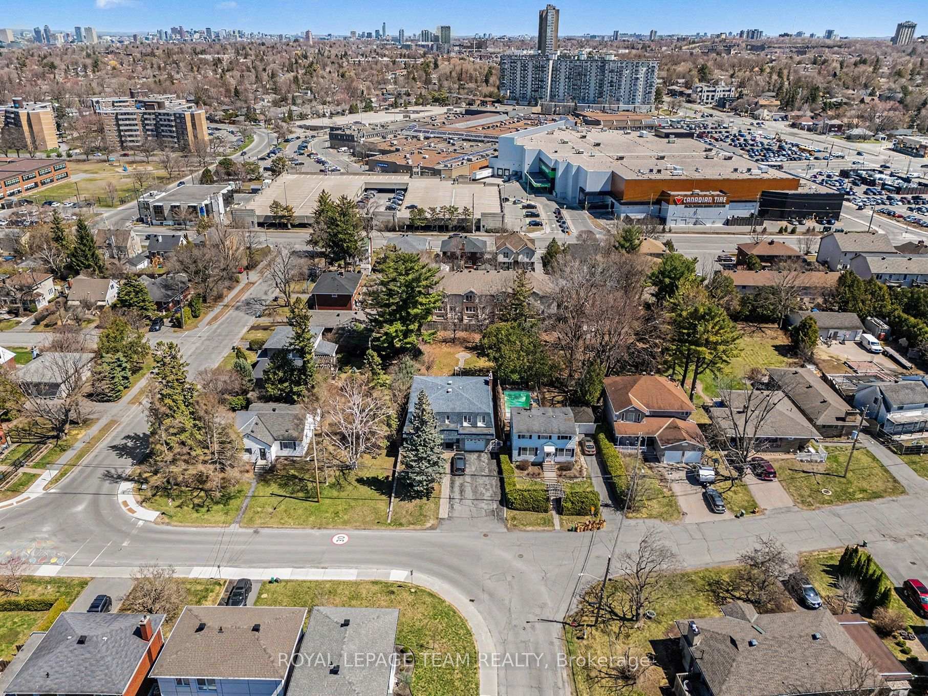 Photo 6 of 429 Ancaster Avenue, Ottawa, Woodroffe — HOMEH