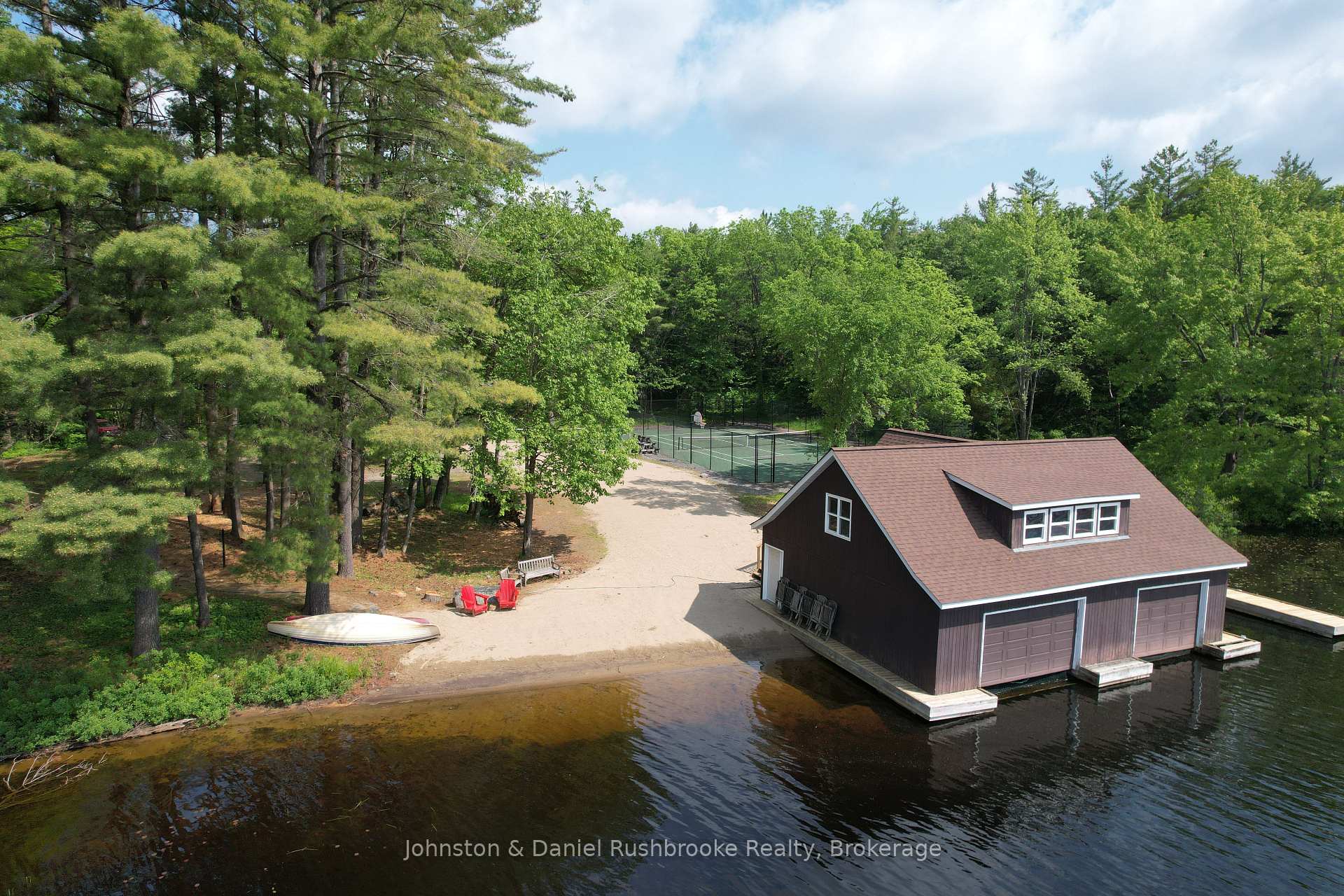 Photo 2 of 1875 N Muldrew Lake Road, Gravenhurst, Wood (Gravenhurst) — HOMEH