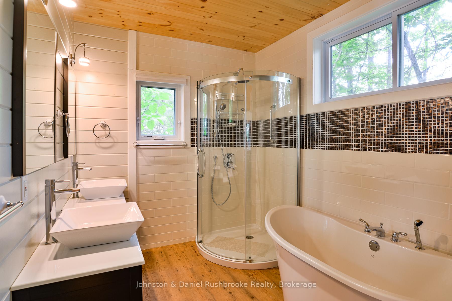 Photo 32 of 1875 N Muldrew Lake Road, Gravenhurst, Wood (Gravenhurst) — HOMEH