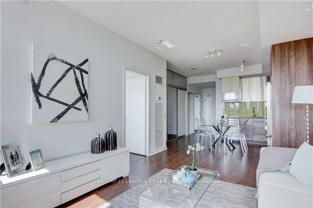 Photo 5 of Unit 2010, 121 McMahon Drive, North York, Bayview Village — HOMEH