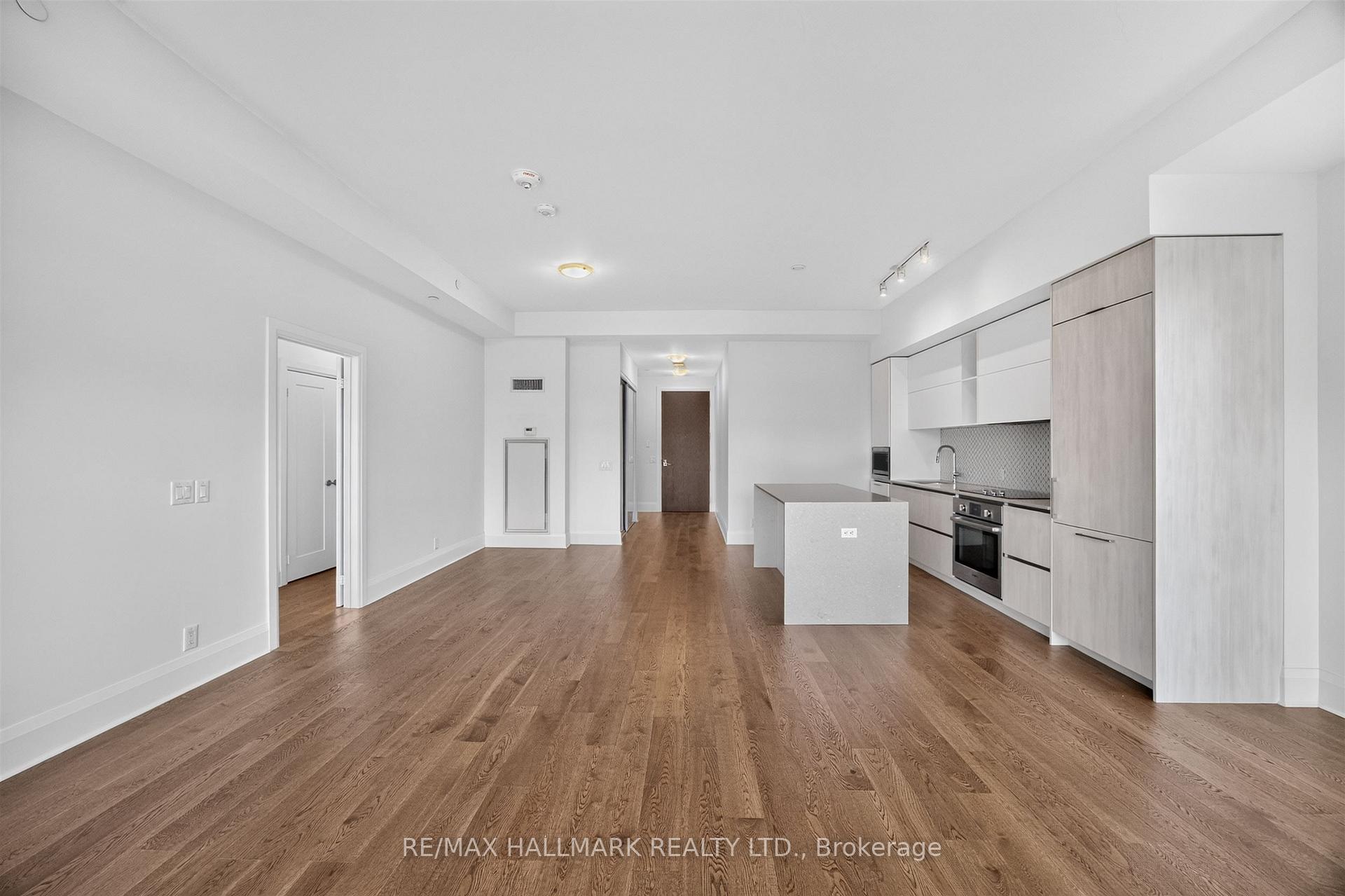 Photo 5 of Unit 803, 151 Avenue Road, Toronto, The Annex — HOMEH