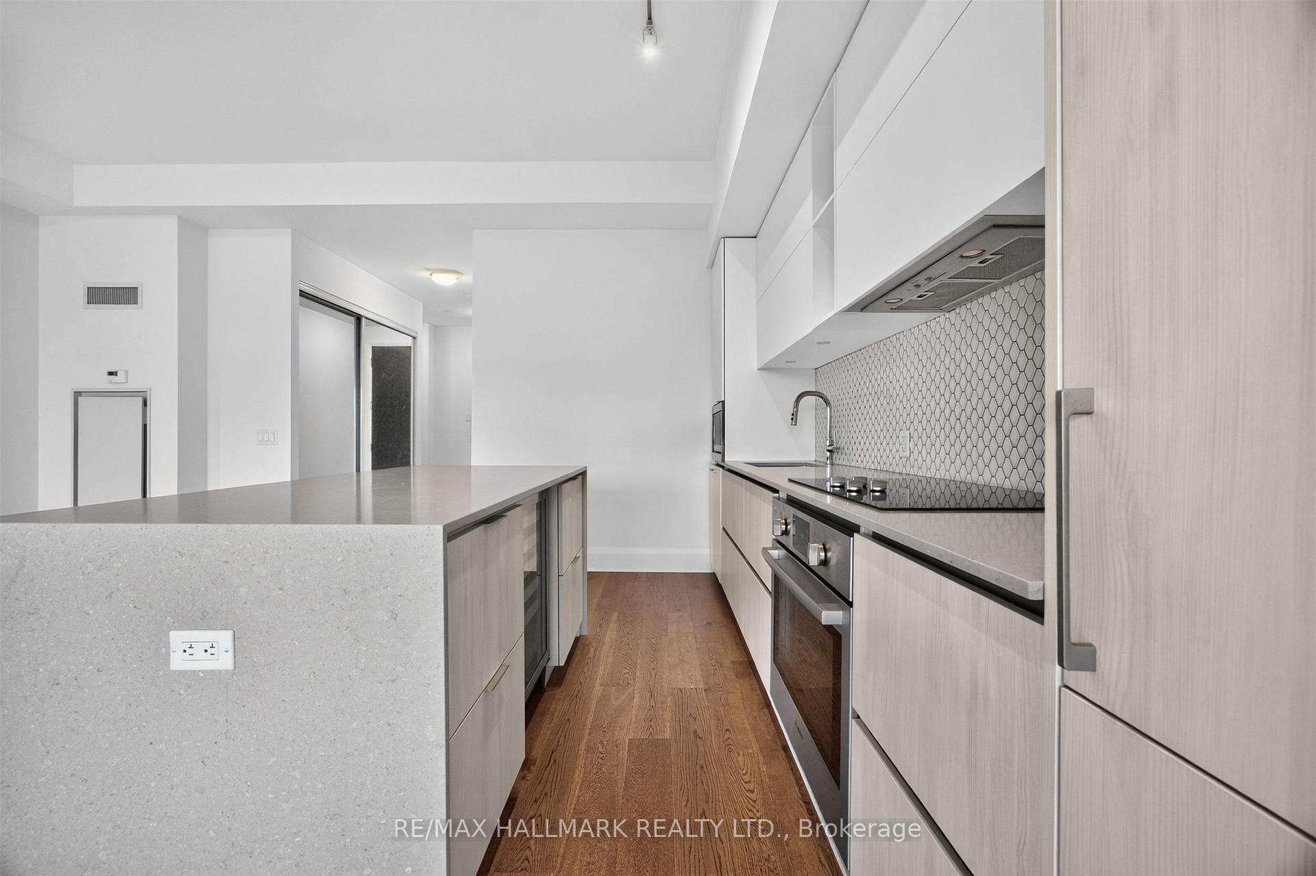 Photo 13 of Unit 803, 151 Avenue Road, Toronto, The Annex — HOMEH