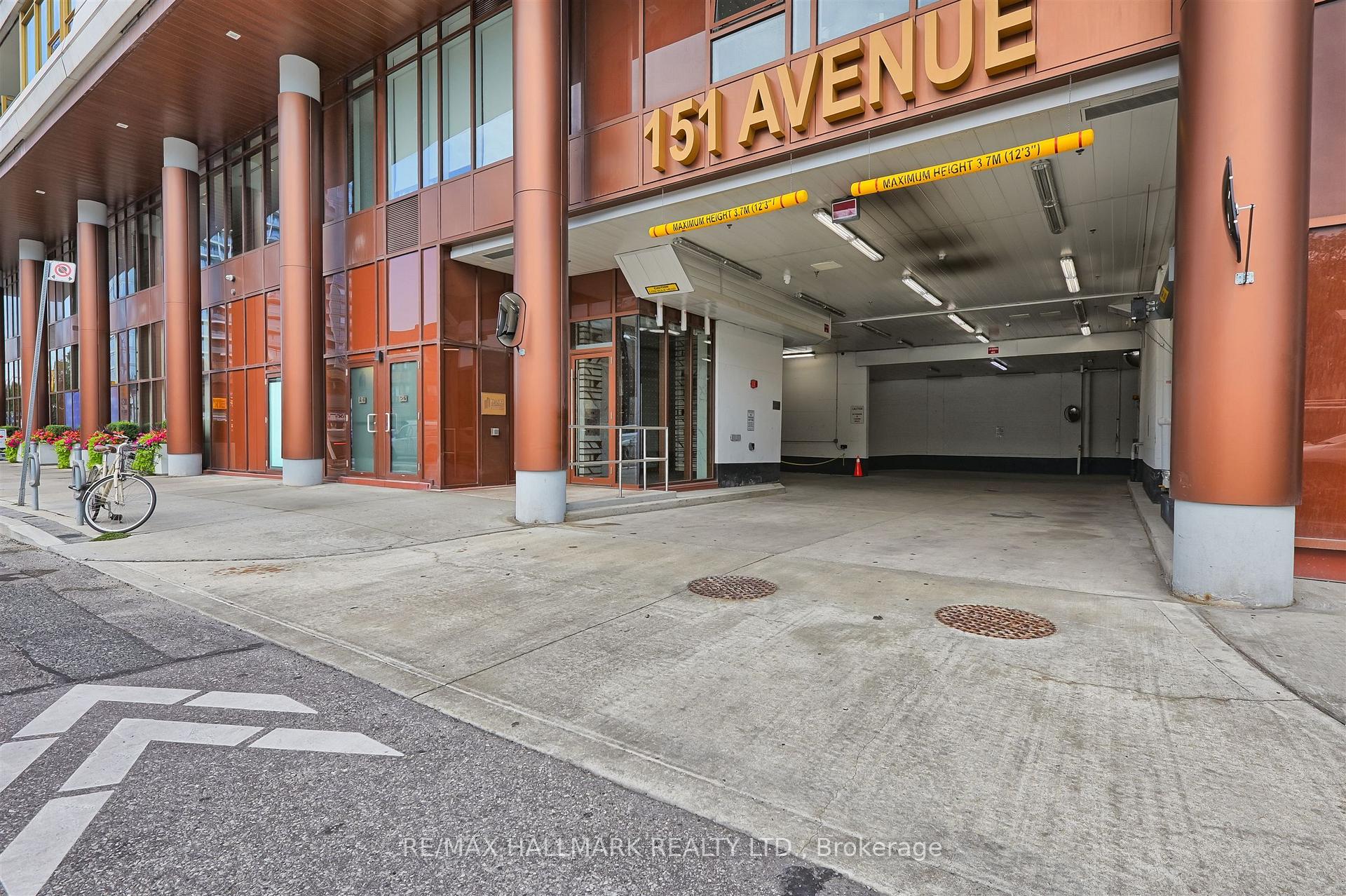 Photo 28 of Unit 803, 151 Avenue Road, Toronto, The Annex — HOMEH