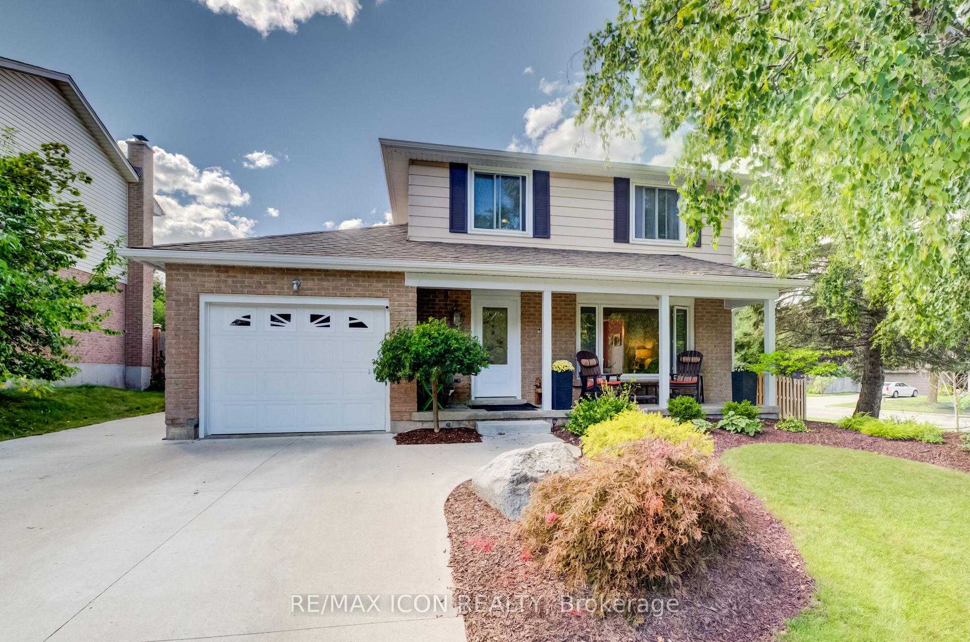 Photo 1 of 7 Vintage Crescent, Kitchener, Pioneer Park — HOMEH