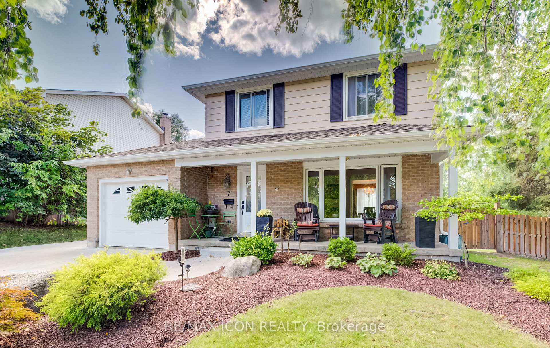 Photo 4 of 7 Vintage Crescent, Kitchener, Pioneer Park — HOMEH