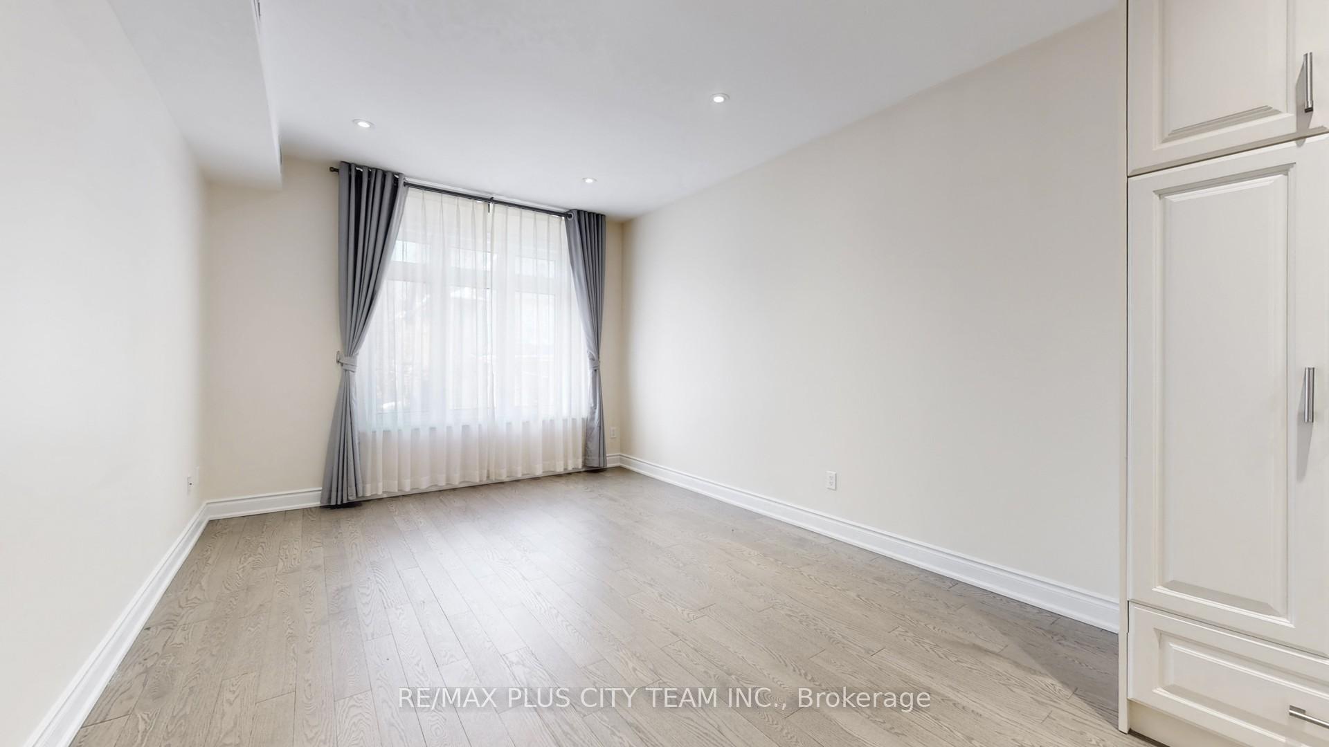 Photo 5 of Unit 2, 381 Ontario Street, Toronto, Moss Park — HOMEH