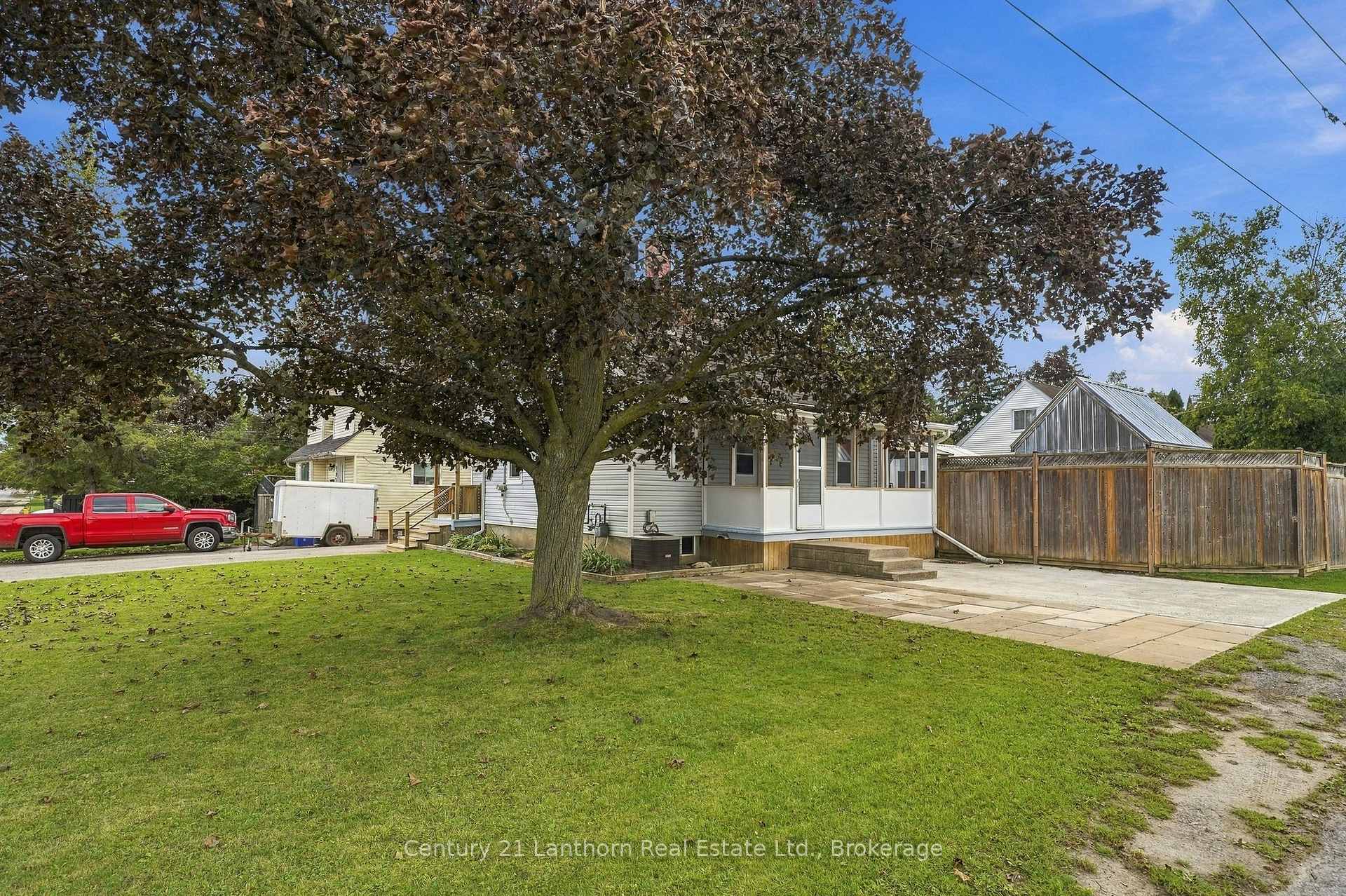 Photo 6 of 106 Humewood Drive, Belleville, Belleville Ward — HOMEH