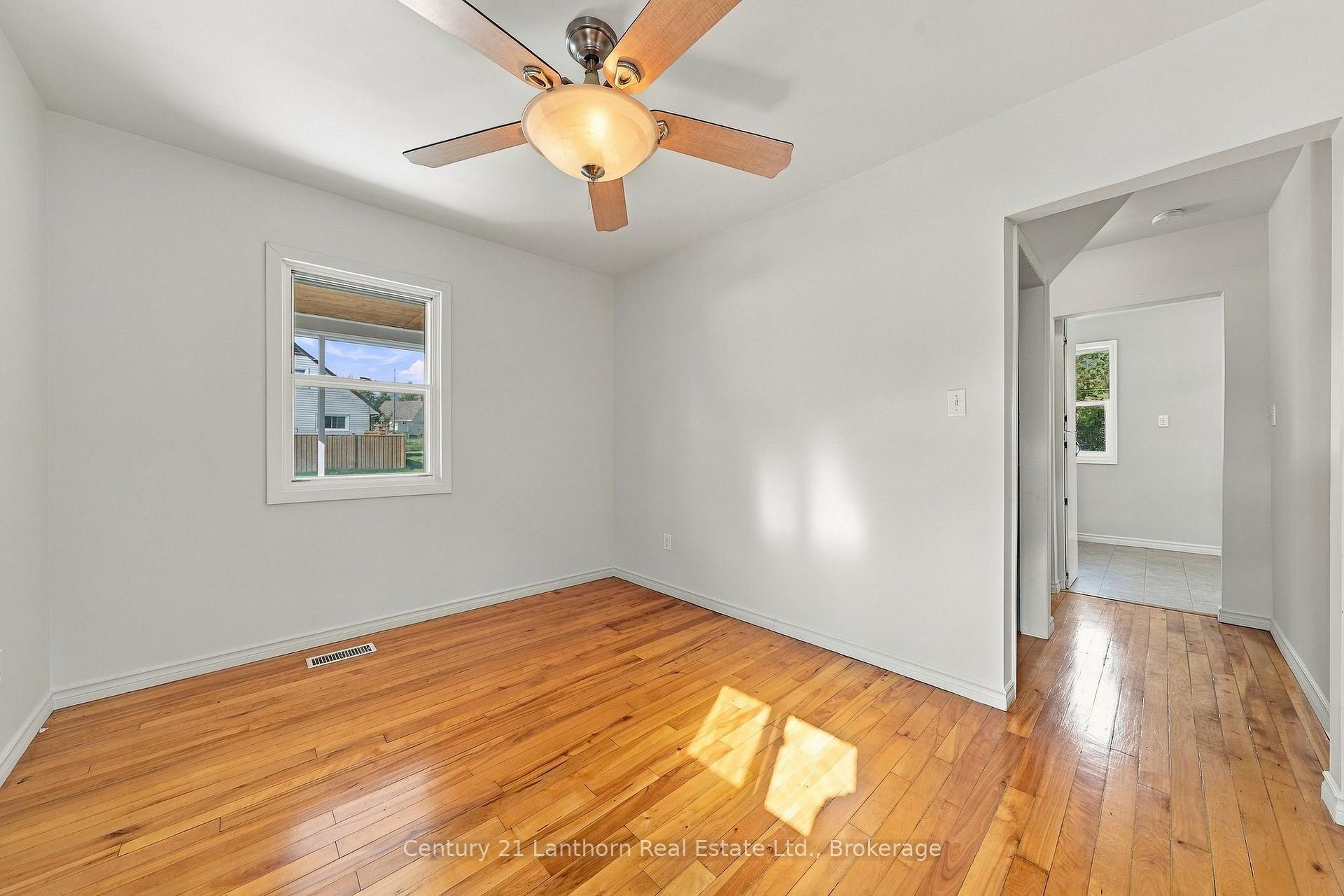 Photo 18 of 106 Humewood Drive, Belleville, Belleville Ward — HOMEH