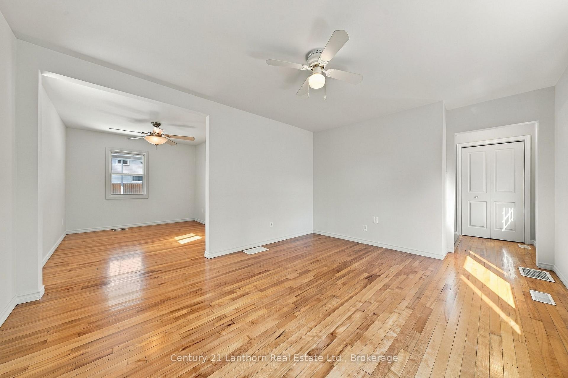 Photo 21 of 106 Humewood Drive, Belleville, Belleville Ward — HOMEH