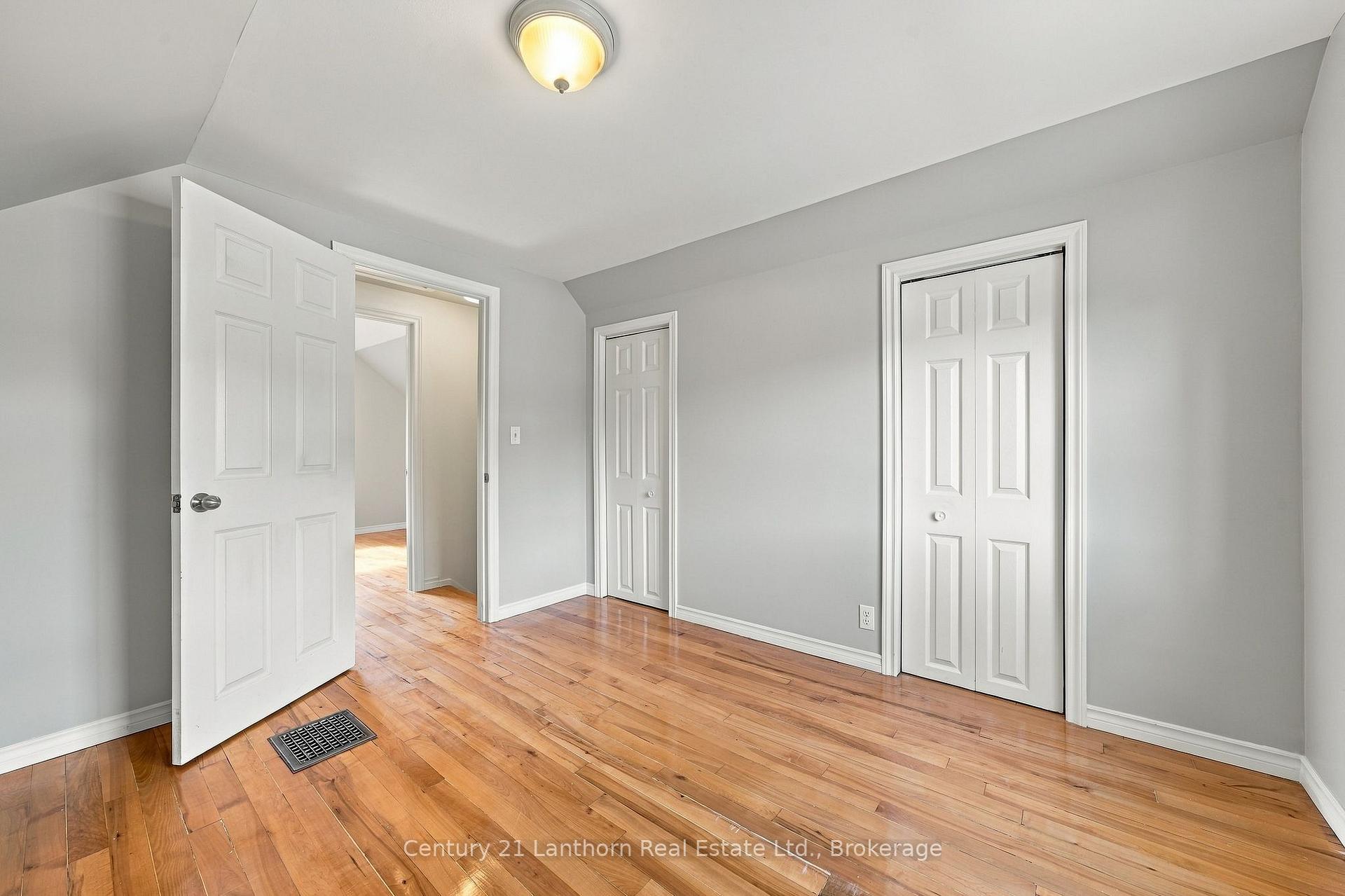 Photo 24 of 106 Humewood Drive, Belleville, Belleville Ward — HOMEH