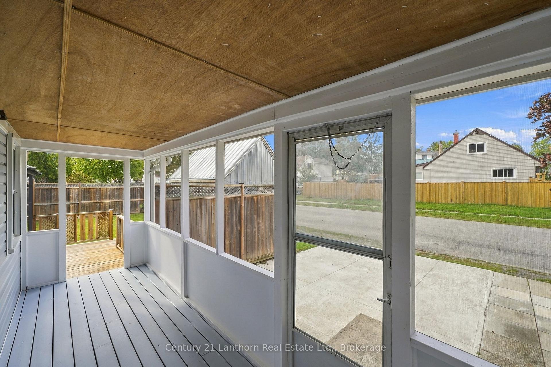 Photo 35 of 106 Humewood Drive, Belleville, Belleville Ward — HOMEH