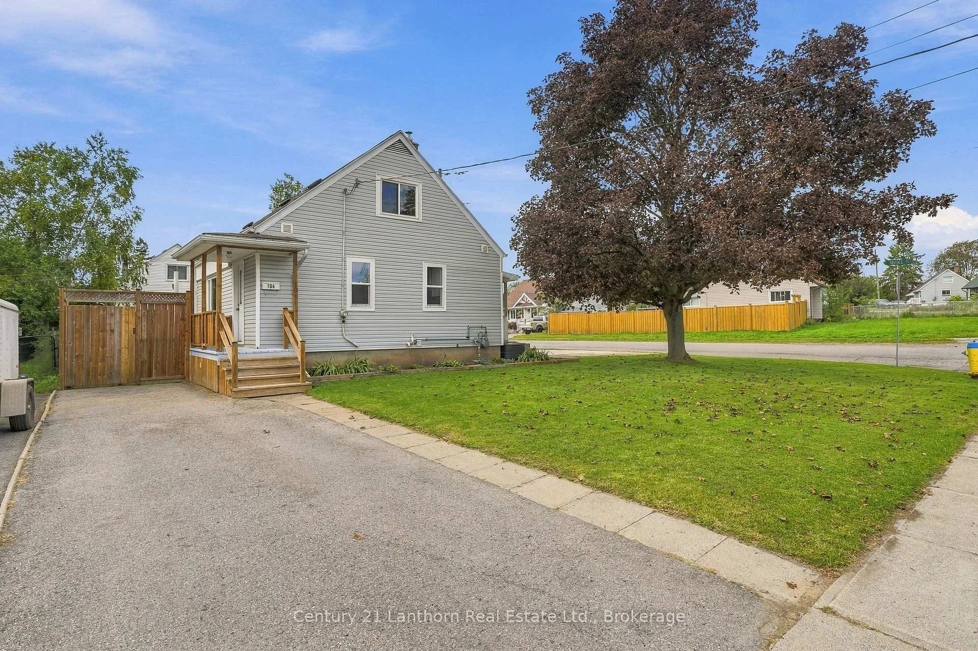 Photo 17 of 106 Humewood Drive, Belleville, Belleville Ward — HOMEH