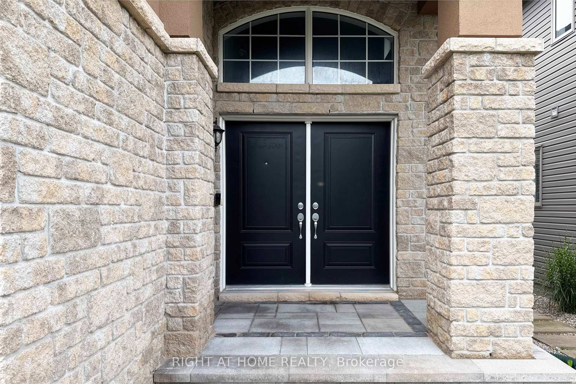 Photo 3 of 504 Breccia Heights, Ottawa, Kanata - Kanata Lakes/Heritage Hills — HOMEH