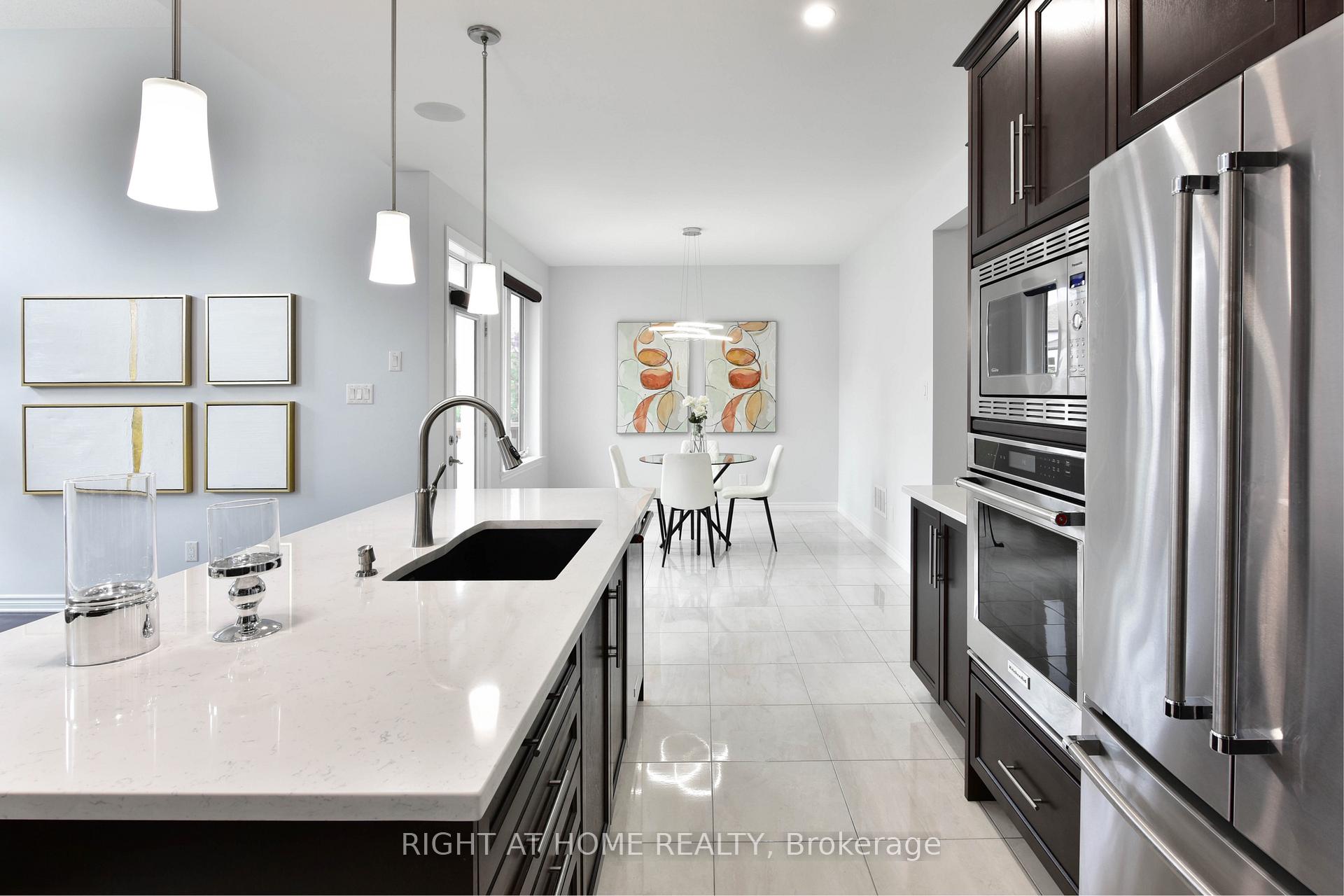 Photo 14 of 504 Breccia Heights, Ottawa, Kanata - Kanata Lakes/Heritage Hills — HOMEH