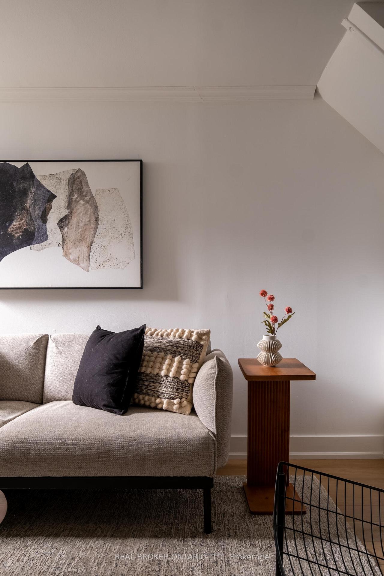 Photo 40 of 276 Gowan Avenue, Toronto, Danforth Village-East York — HOMEH