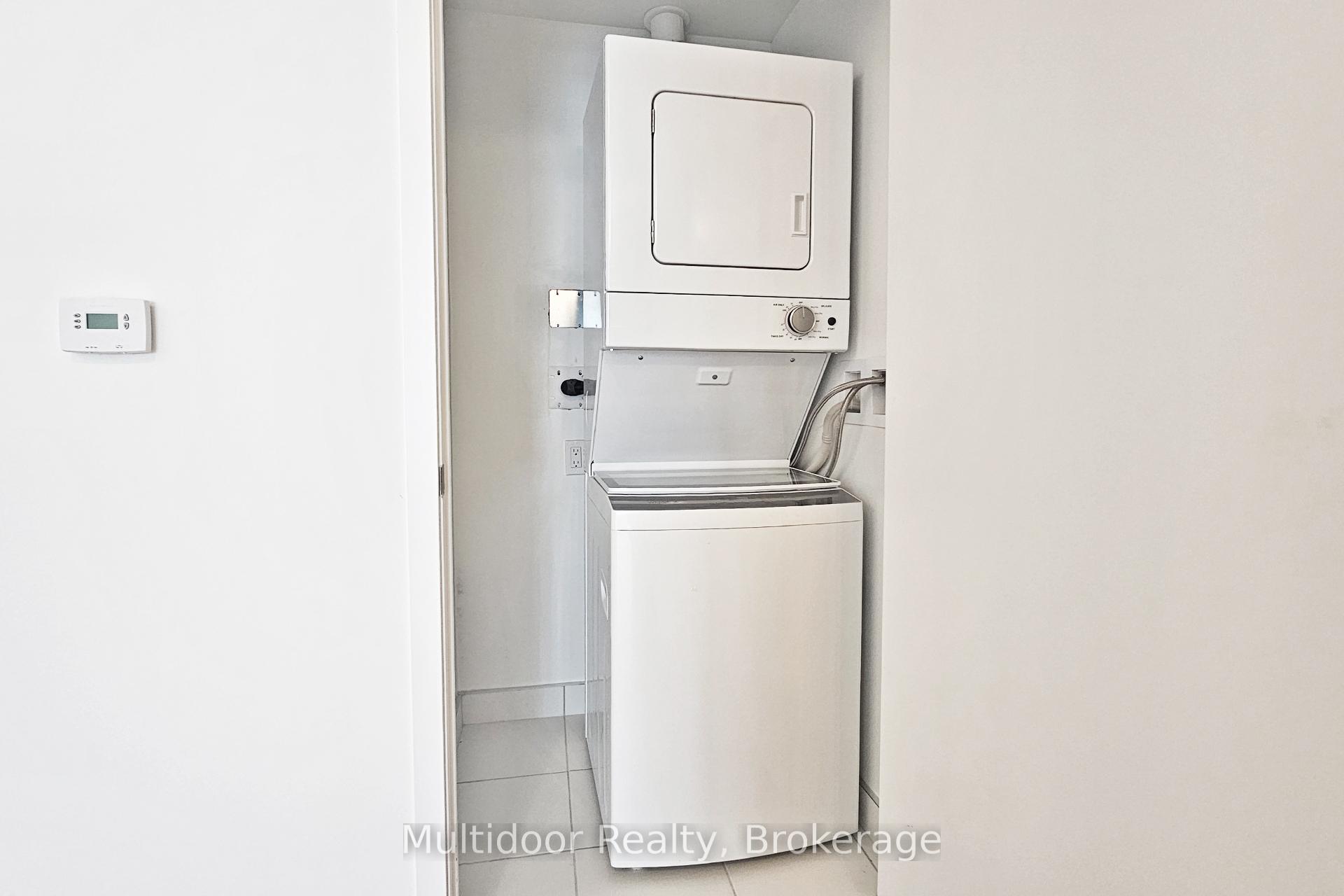 Photo 10 of Unit 2417, 10 Abeja Street, Vaughan, Concord — HOMEH