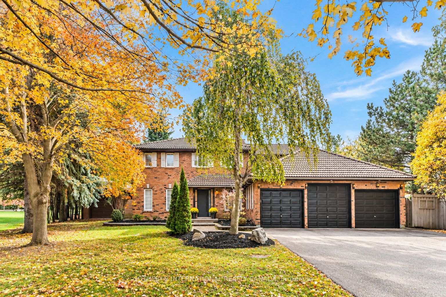 Photo of 23 Hill Farm Road
