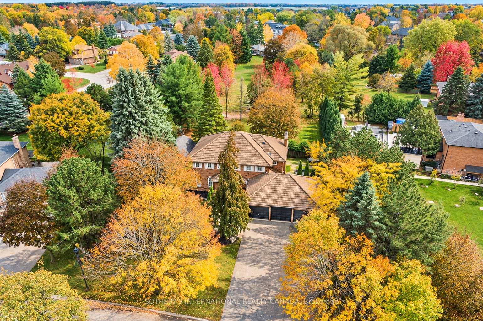 Photo 3 of 23 Hill Farm Road, King, Nobleton — HOMEH