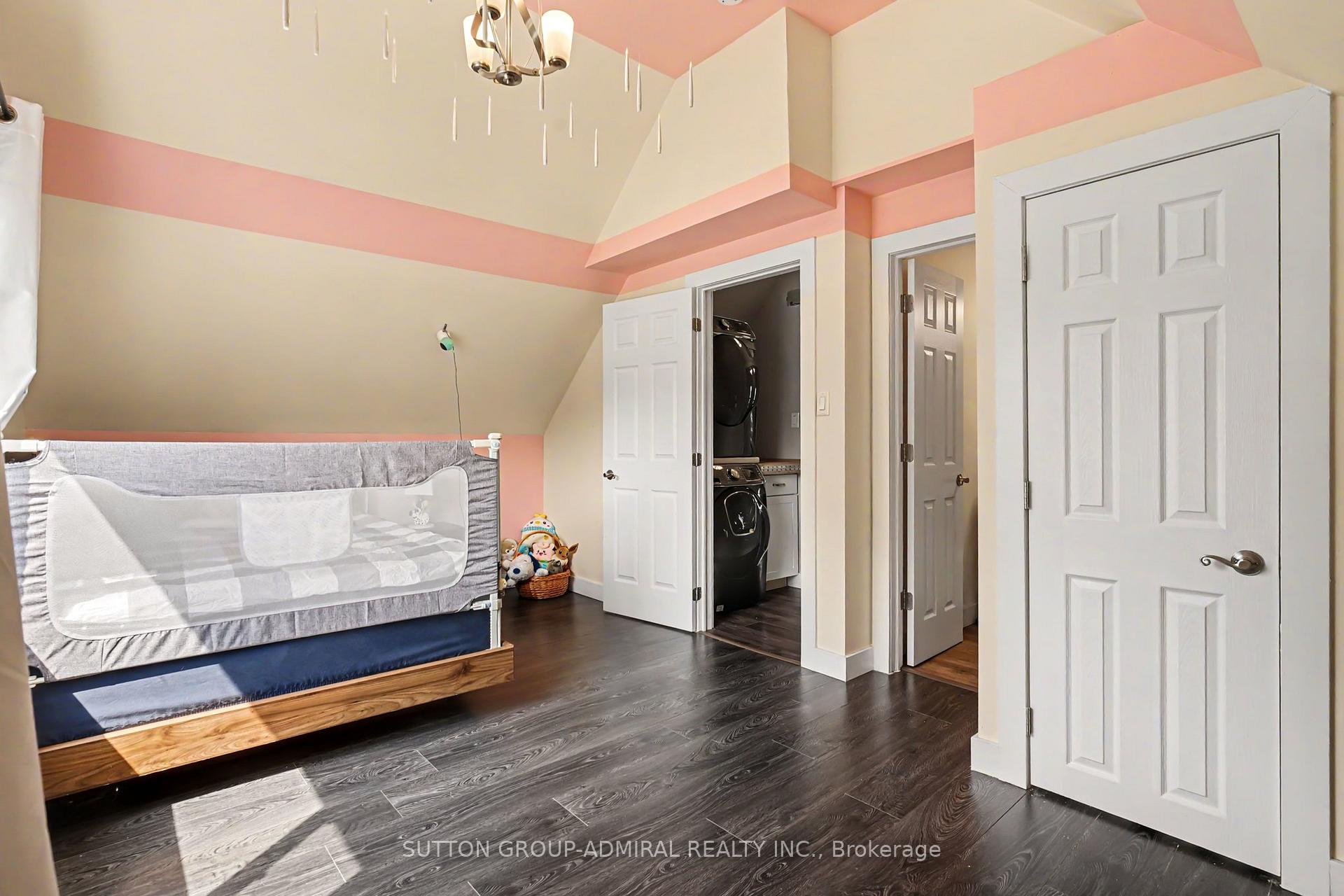Photo 15 of 406 Stirling Avenue S, Kitchener, Southdale — HOMEH