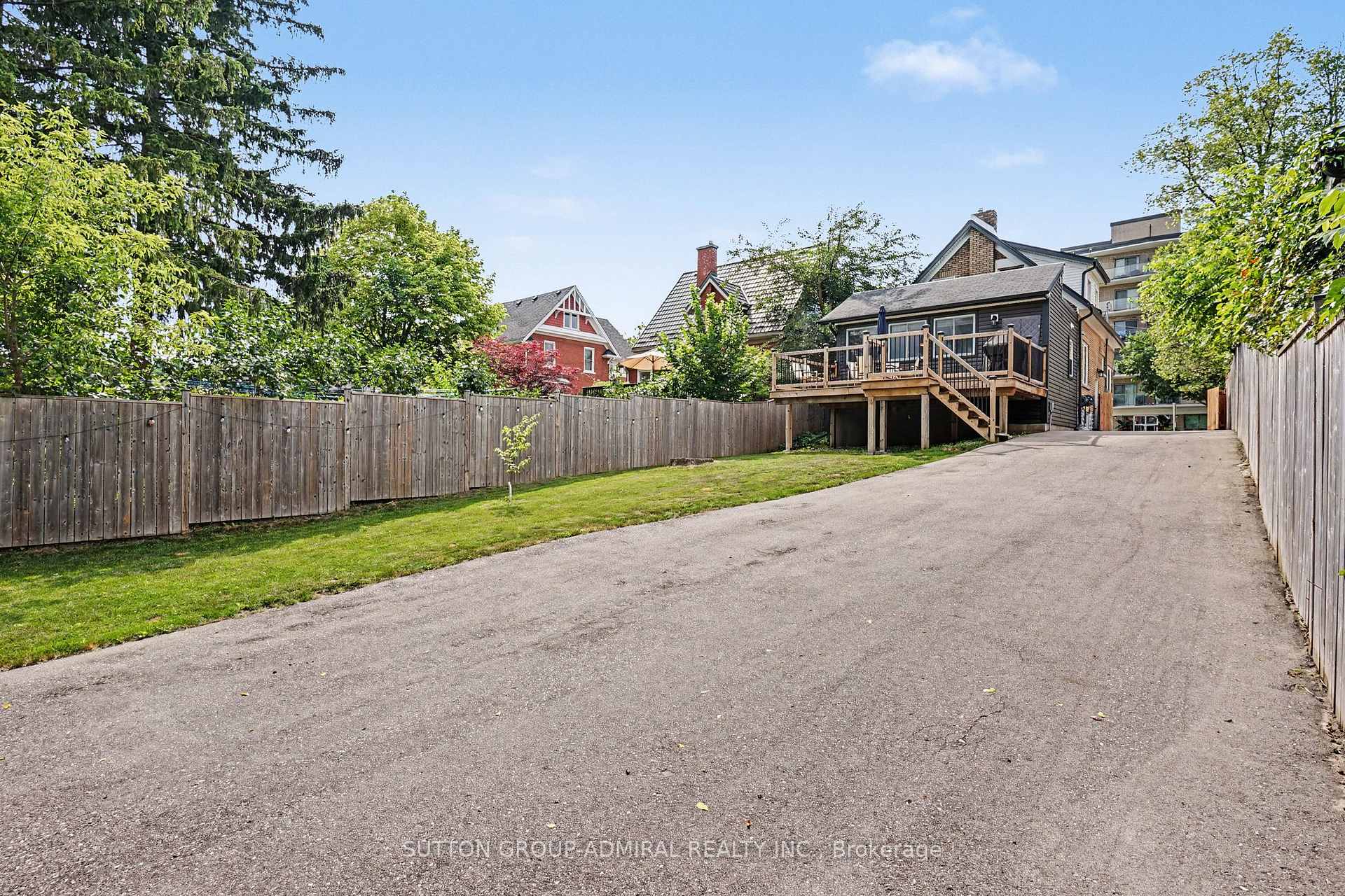 Photo 25 of 406 Stirling Avenue S, Kitchener, Southdale — HOMEH